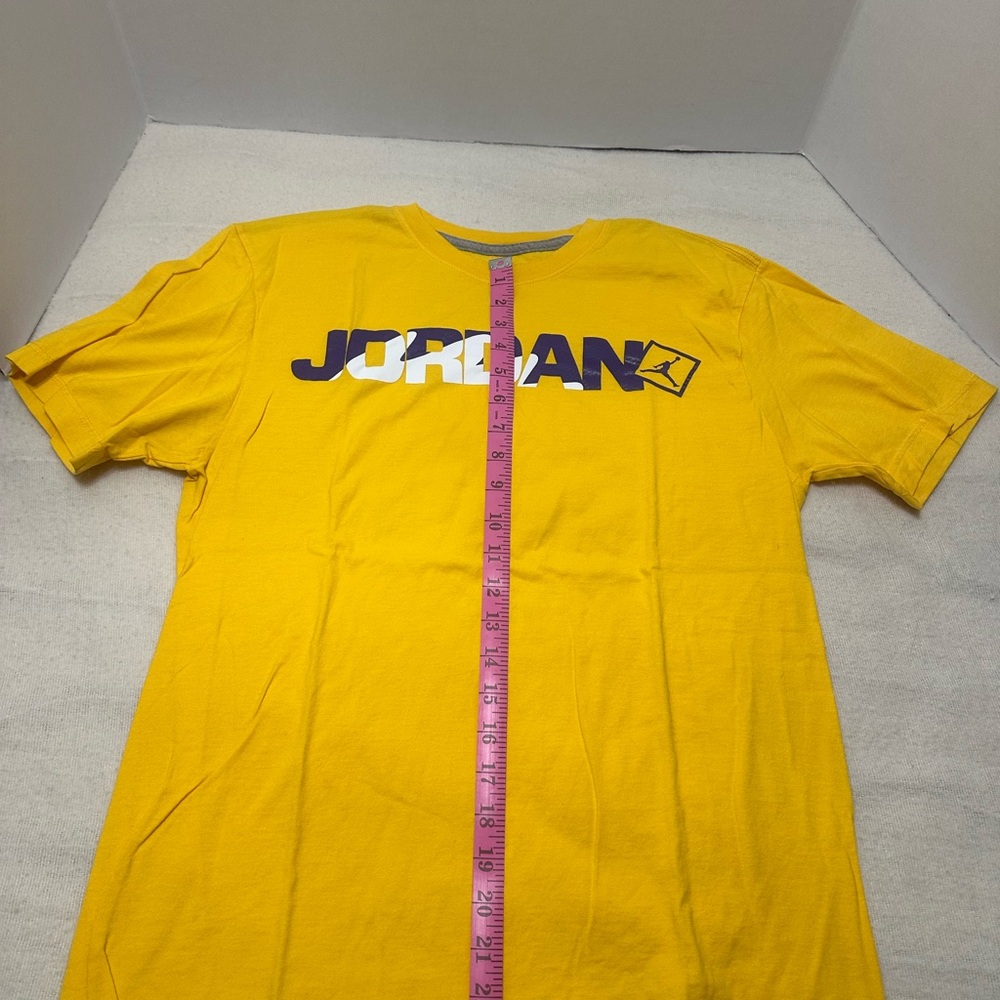 Jordan Men's Yellow Graphic T-Shirt